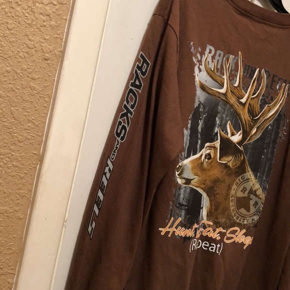 NWOT Men’s Racks and Reels long sleeve shirt. Lots of details on back & sleeve. - Picture 9 of 13